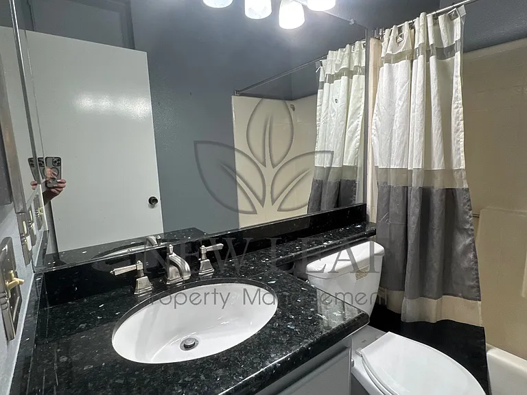 831 Carlton Privado — Photo 12