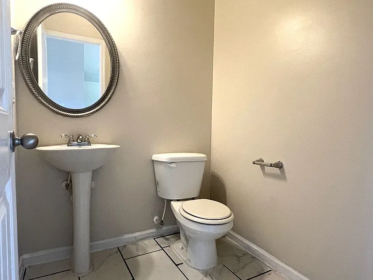 807 Citrona Dr — Photo 11