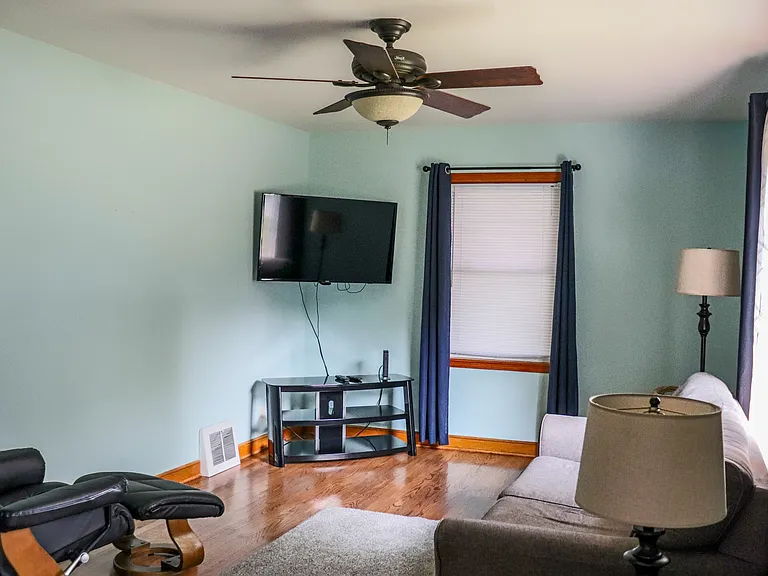 4309 S 35th St — Photo 1