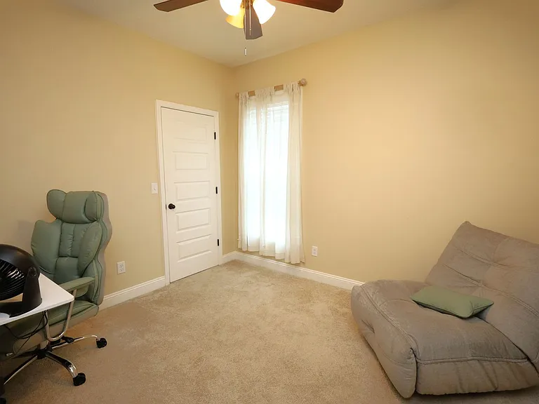 3962 Bettys Pl — Photo 12