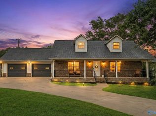 1166 10th St NW, Arab, AL 35016