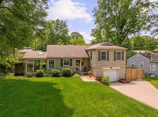 4505 W 77th St, Prairie Village, KS 66208
