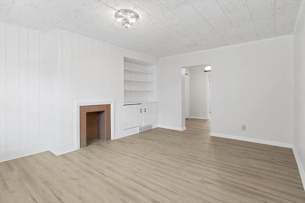 1 bed, 1000 sqft, $1,000 — Photo 4