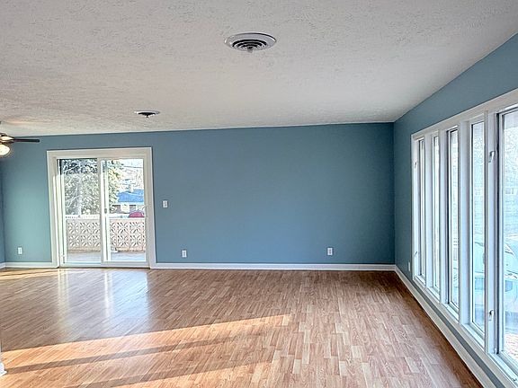 3rd image of 6501 S 43rd St #1