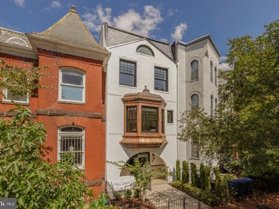 906 A St SE, Washington, DC, 20003