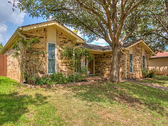 2nd image of 3716 Inglewood Dr