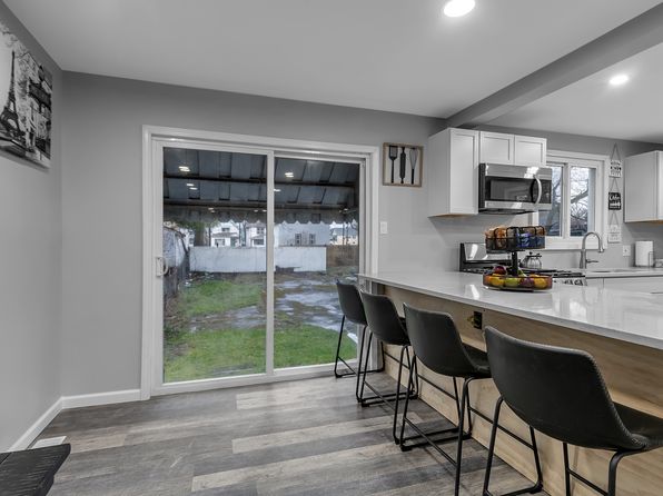 190 Wakefield Ave