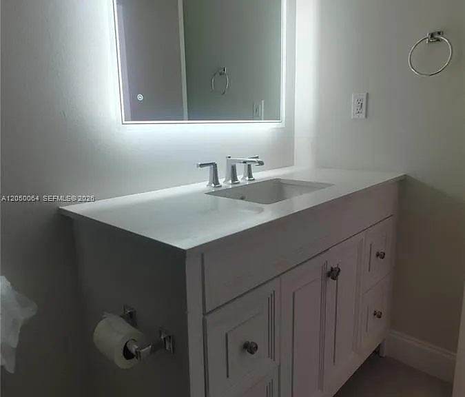 1000 Parkview Dr #125 — Photo 6