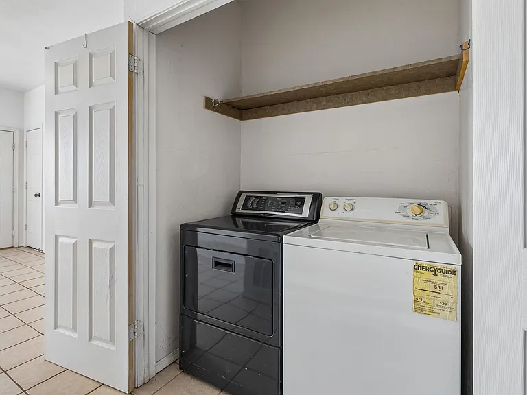1021 Shady Creek Cir — Photo 16