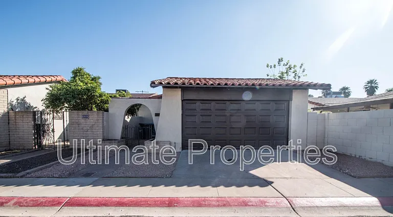 1021 W Mission Ln — Photo 1