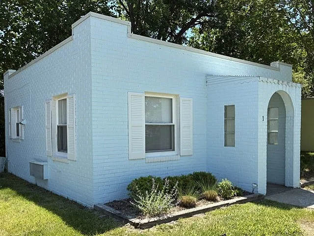 4489 Lookout Rd #1 — Photo 1