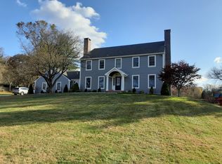 2420 White Horse Rd, Berwyn, PA 19312