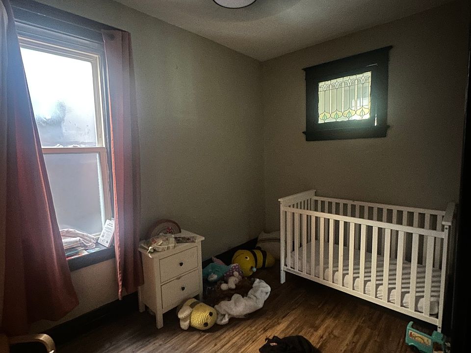 2nd image of 4104 Humphrey St