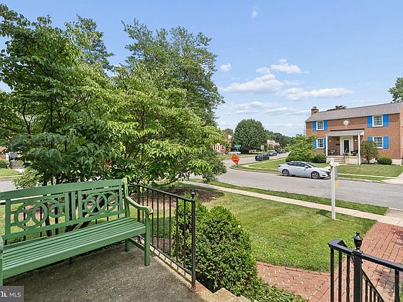 3rd image of 2607 Ivy Pl