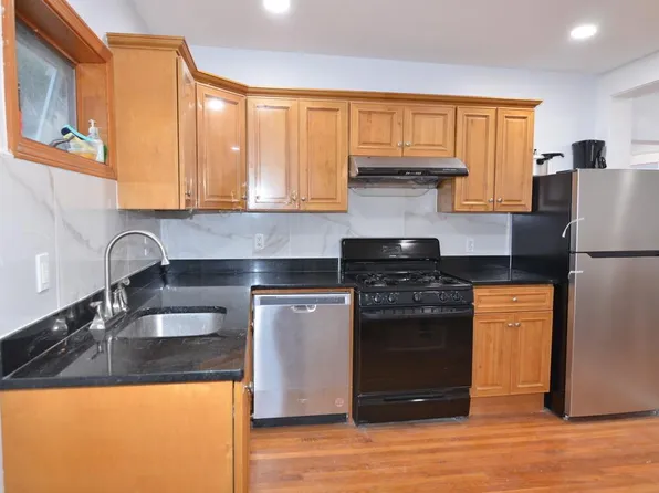 552 Pleasant St #1, Malden, MA 02148