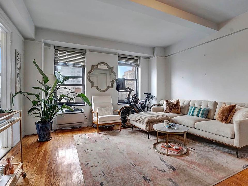 1st image of 161 W 16th St APT 15D