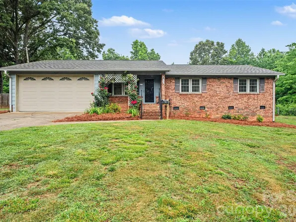 511 Ellenwood Dr, Kings Mountain, NC 28086
