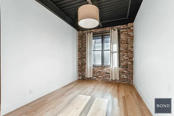 Rented by Bond New York | media 24