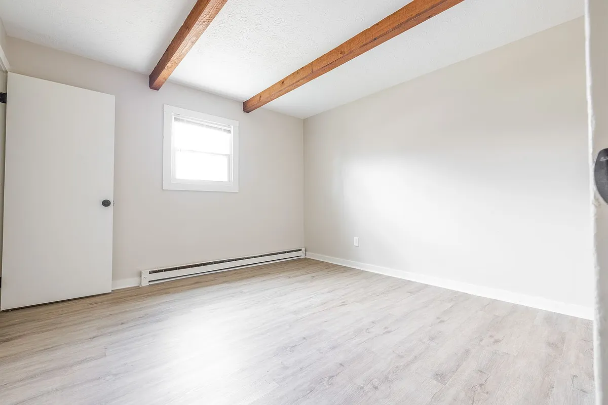 Building Photo - 3086-3092 Grasmere Ave