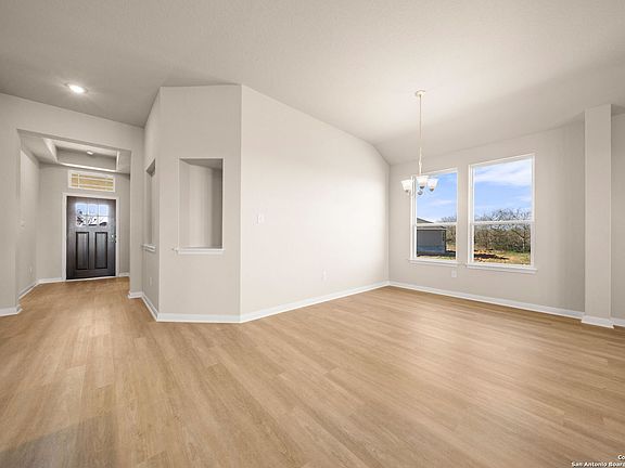 4th image of 211 Jordans Estate