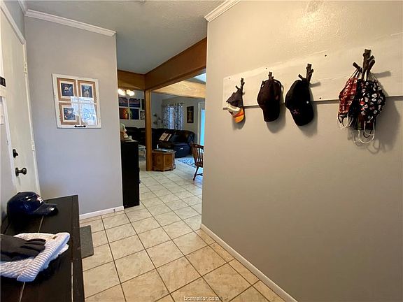 3rd image of 2005 Wilderland Cir