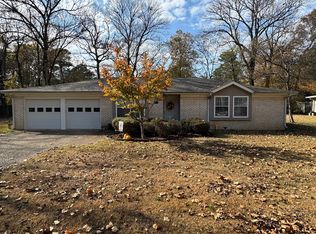 107 Edgewood Dr, Starkville, MS 39759