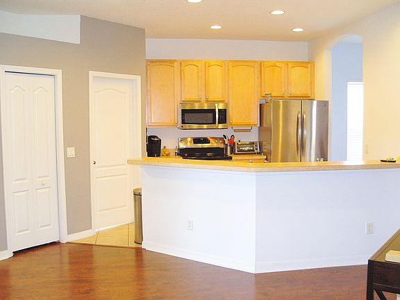 4th image of 1834 Atlantic Dr