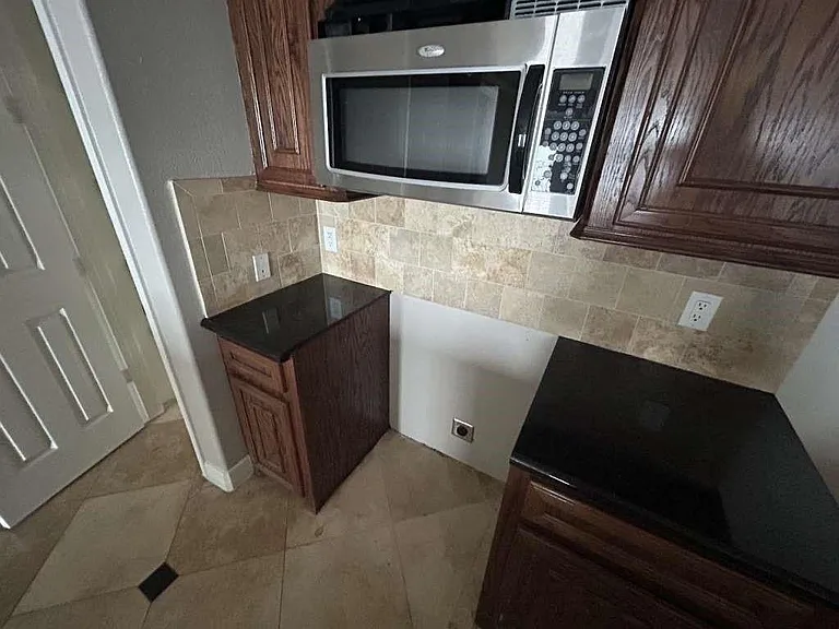 7039 Kingston Cove Ln #303 — Photo 9
