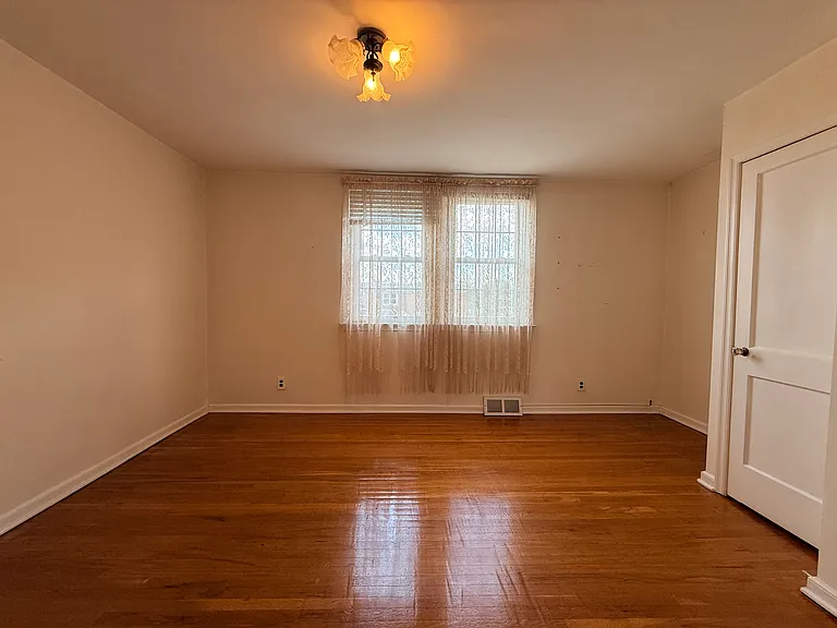 3303 Hartel Ave — Photo 31
