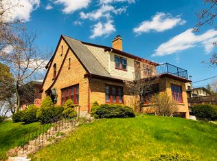 801 N 4th St, Manitowoc, WI 54220