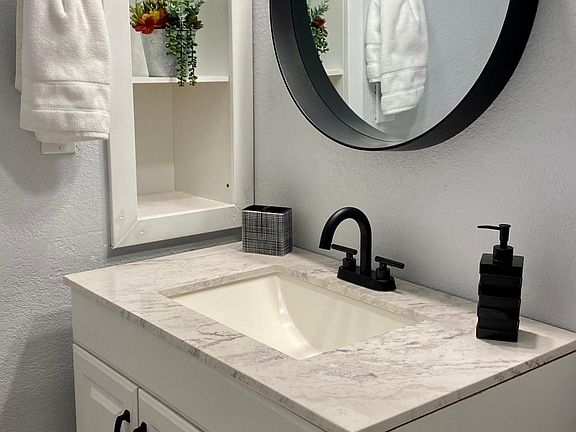 5th image of 11532 Westwood Blvd #6