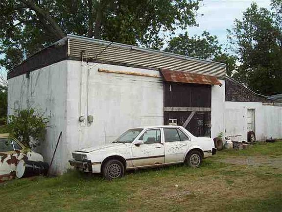 3rd image of 4438 E Andrew Johnson Hwy