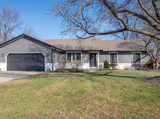 208 Timber Dr, Swansea, IL
