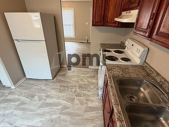 5th image of 9819 Bishop Ct