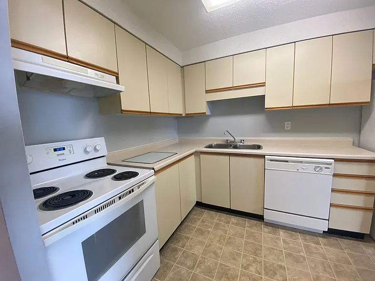 323 Colborne St #1204 — Photo 7