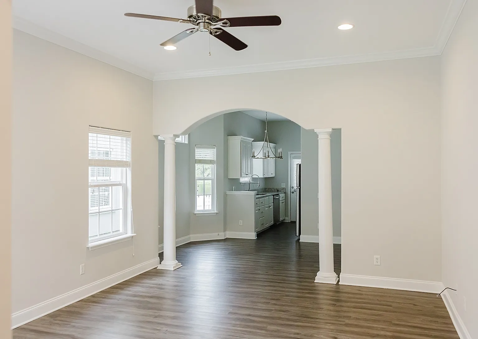 3 bed, 1162 sqft, $1,950 — Photo 2