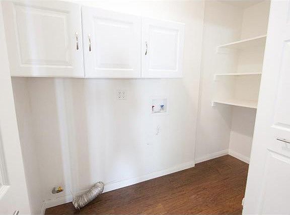 In-unit washer and dryer hookups