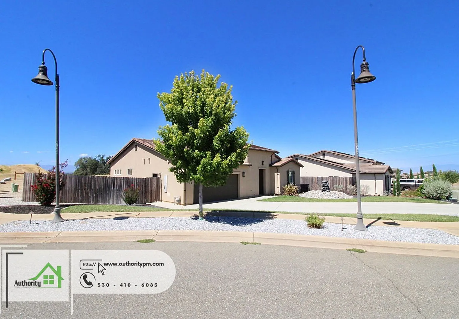 3 bed, 2.0 bath, 1748 sqft, $3,400 — Photo 3