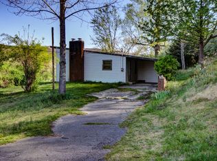 1017 Main St, Jacksboro, TN 37757