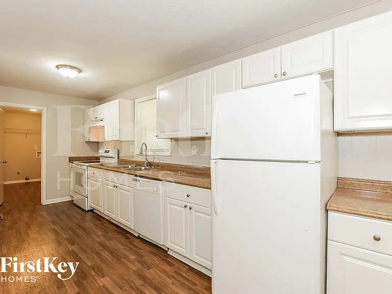 4971 Oakdale Dr — Photo 7