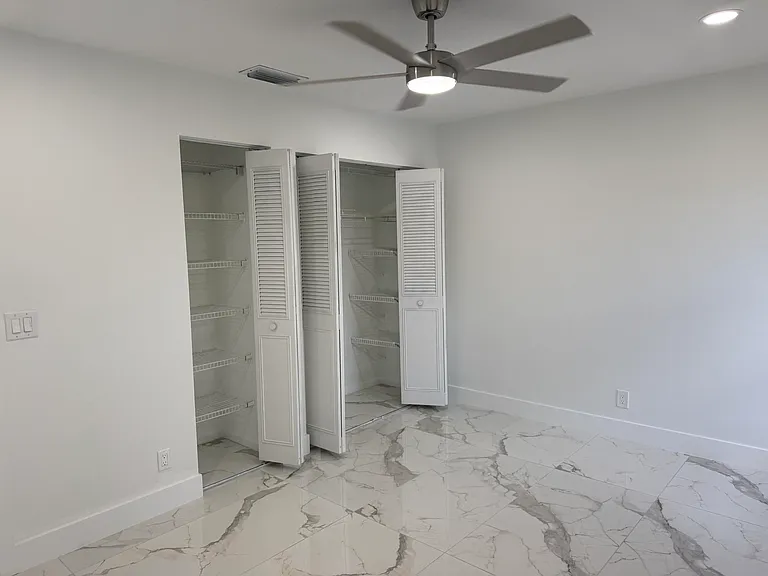 817 Sky Pine Way #H — Photo 12