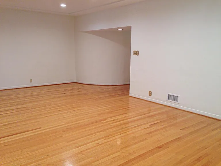 10786 Ashton Ave — Photo 3