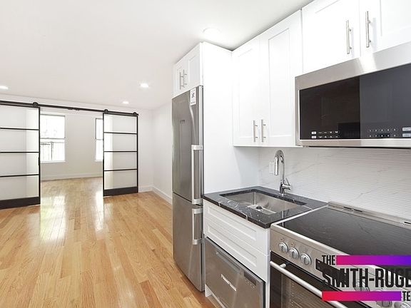 3rd image of 429 E 6th St APT B3
