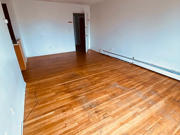 4th image of 17 Cuozzo St