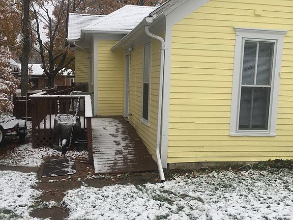 4th image of 207 N Hawkeye Ave
