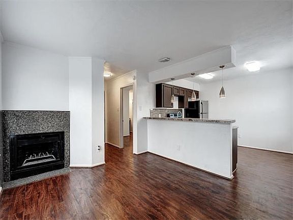 4th image of 5608 Cougar Dr APT 308