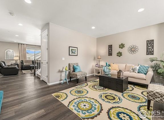 2nd image of 5581 Carmon Dr