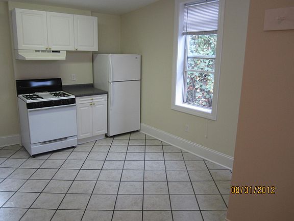 5th image of 2206 W Clifton Ave #2