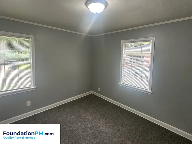 3326 Rosamond Ave — Photo 14