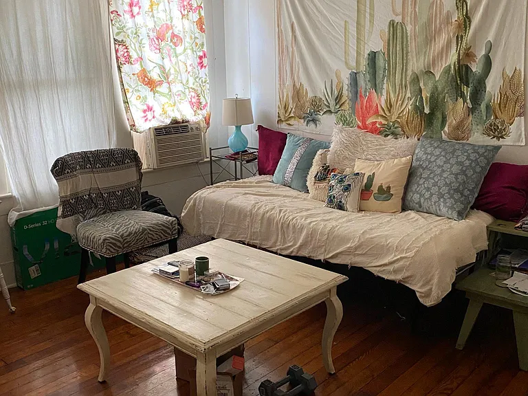 615 Madison St #2 — Photo 8
